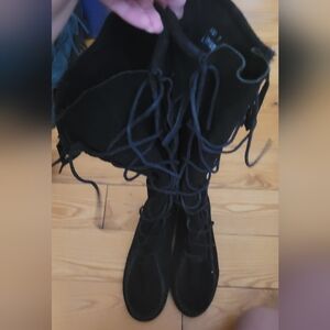 Black Women's Lace-Up Boots